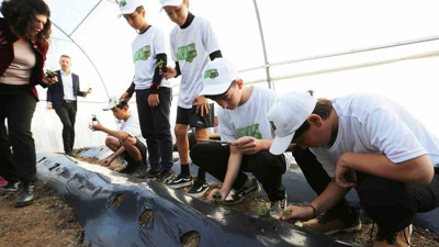 ‘Okuldaki Çiftlik’ proje kapsamında fidan diktiler