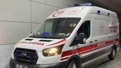 İki motosiklet kafa kafaya çarpıştı. 1 ölü, 1 ağır yaralı