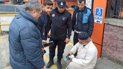 Dilencinin numarasına zabıtaya tutmadı