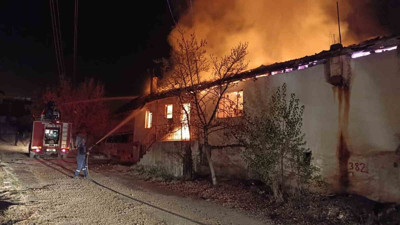 Alevlere teslim olan ev küle döndü (15 Kasım 2024)