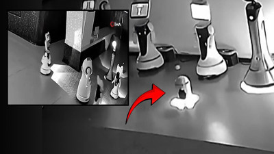 Çin'de robot 12 robotu ikna ederek kaçırdı! Videoyu izleyenler 'bu nasıl olur' demekten kendini alamadı