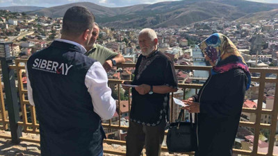 Bayburt polisi vatandaşları ve çocukları dolandırıcılara karşı uyardı