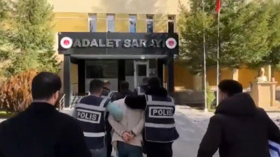 Köpek sahiplenmek isteyen kişileri dolandıran zanlılar yakalandı