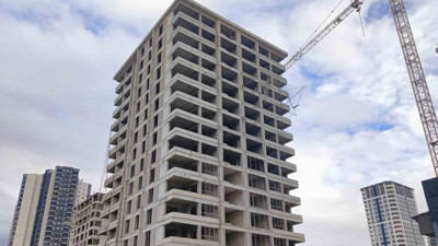 Yabancı uyruklu inşaat işçisi 8.kattan düşerek öldü