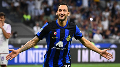 Hakan Çalhanoğlu İnter'in yüzünü güldürdü. Milli futbolcu Leipzig maçına yetişecek
