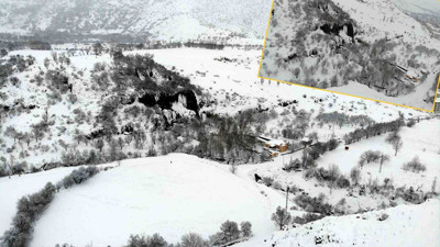 Girlevik Şelalesi beyaz örtüyle bütünleşti. Kartpostallık görüntüler turistlerin ilgisini çekti