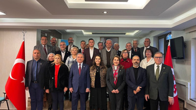 Namık Kemal Zeybek'in liderliğini yaptığı ATA Partisi 1. Olağan kongresini yaptı