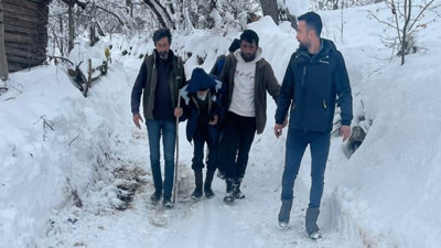 Karlı yollarda zamana karşı yarış