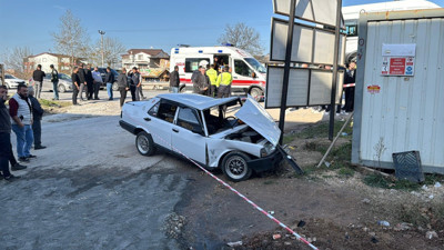 Kocaeli Kartepe'de otomobil ile TIR çarpıştı! 4’ü çocuk 6 yaralı