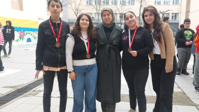 Gün boyu spor yaptılar hepsi madalya kazandı