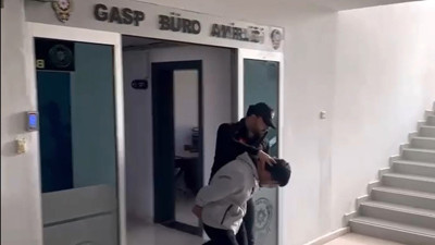 Buca’da cep telefonu gasp eden şahıs polisten kaçamadı