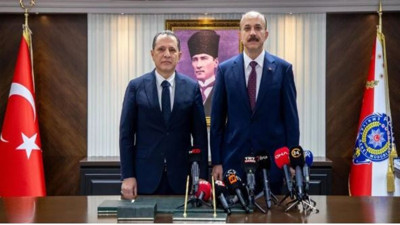 İstanbul'un yeni emniyet müdürü Selami Yıldız görevine başladı