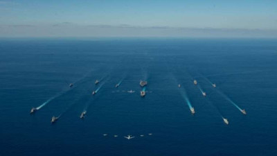 Güney Çin Denizi'nde hareketli dakikalar! 3 ülkeden ortak tatbikat