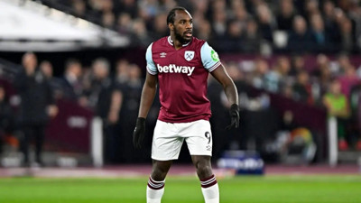 West Ham United yıldızı Michail Antonio trafik kazası geçirdi