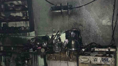 Tarsus’ta narenciye paketleme fabrikası alevlere teslim oldu