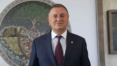 Lütfü Savaş CHP'den ihraç edildi