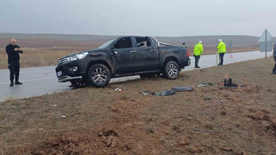 Çorum’da feci kaza: Refüje çarpıp takla attı. 5 kişi yaralandı