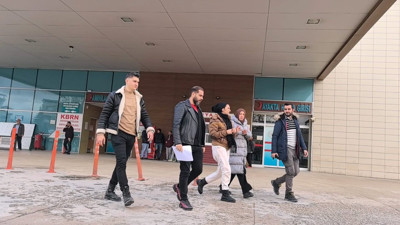 Bursa'da kapıları kredi kartıyla açıp 4 evi soyan 2 kadın yakalandı