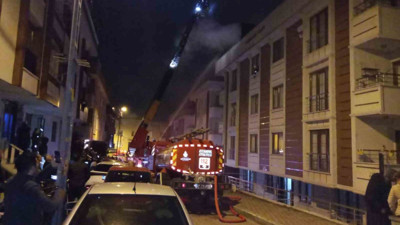 Çekmeköy’de 4 katlı binada yangın çıktı