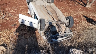 Direksiyon başında uyuyan sürücüyü ölüm teğet geçti