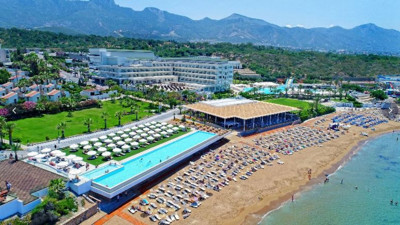 Otellerin 1 gecelik yılbaşı bedeli duyanların aklını aldı! Emekli 2025'te yağacak zamların hesabını yaparken...