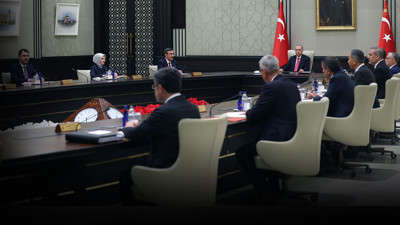 AKP'liler o bakandan rahatsız! Partide 'Vitrinimizi kaybediyoruz' endişesi