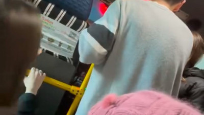 İstanbul Sarıyer'de minibüste ücret tartışması! Şoför kapıları kapattı kimseyi indirmedi