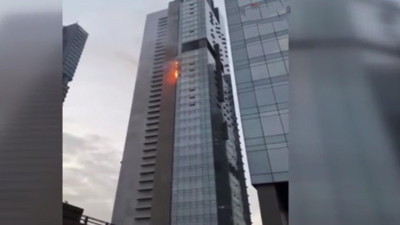 Şişli’deki Torun Center’ın 42’inci katında yangın! Alevler paniğe yol açtı