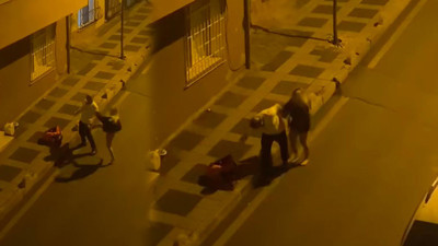 Kağıthane’de erkek arkadaşına sokak ortasında saldırdı