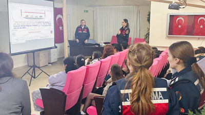 Aydın’da kız öğrencilere jandarmadan teorik ve pratik bilgilendirme