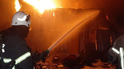 Bigadiç'te ev yangını: Yaşlı adam hayatını kaybetti