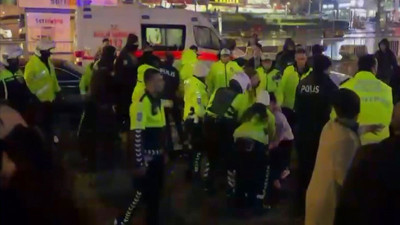 Polis aracına çarpan sürücünün yakınları polise saldırdı! 4 polis yaralandı