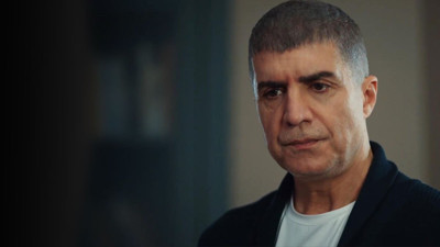 Kızıl Goncaların Levent'i Özcan Deniz resti çekti! Herkesi sildi…