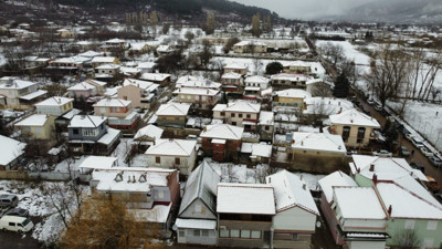 İzmir'in turizm merkezleri beyaza büründü