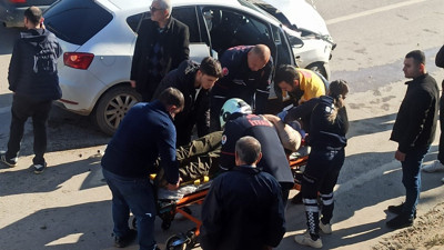 Adana Kozan’da trafik kazası! 2 yaralı