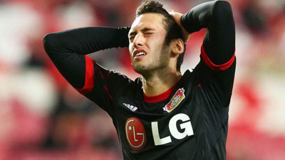 Çalhanoğlu'na bir darbe de takımından