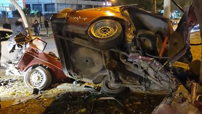 Adana’da otomobil ikiye bölündü: 2 ölü