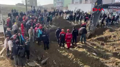 Ankara'da kanalizasyon inşaatında göçük: 2 ölü