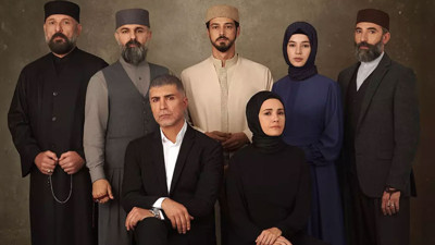 Kızıl Goncalar'daki olay sahne kaldırıldı! Yapım şirketi açıklama yaptı