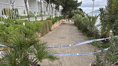 İş görüşmesine giderken otomobiliyle havuza uçtu