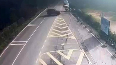 İranlı iş adamı ciple seyyar satıcıya çarpıp mesire alanına uçtu!