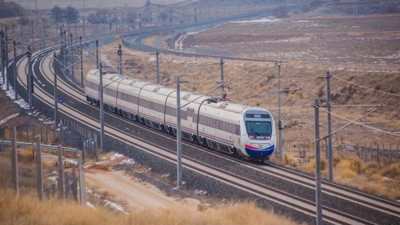 YHT'lere ek sefer gelecek mi? Bakan Uraloğlu açıkladı