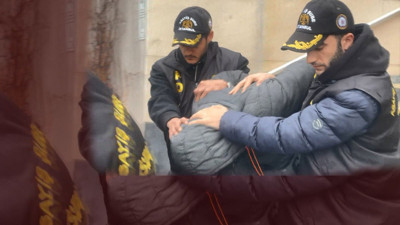 İstanbul'da çatı katında arkadaşını öldürdü