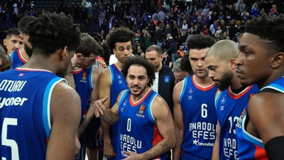 Anadolu Efes, Euroleague'de zorlu deplasmanlarda