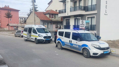 Isparta’da sokak ortasında bıçaklı kavga: 1’i ağır 4 yaralı