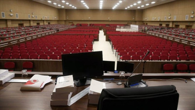 Hukuk Mesleklerine Giriş Sınavında soru sayısı 120'ye çıkarıldı