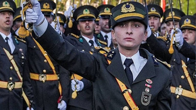 Genç teğmenler savunmalarına aynı cümle ile başlamış 'Mustafa Kemal'in askerleriyiz'