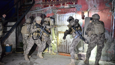 Adana'da şafak vakti uyuşturucu operasyonu