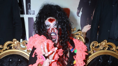 Bülent Ersoy zombi kılığına girdi galayı bastı