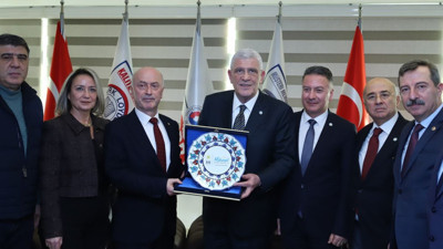 İYİ Parti lideri Müsavat Dervişoğlu, Kırıkkale'de esnafı ziyaret etti